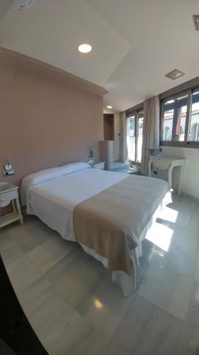 Apartamentos Torre De La Mezquita 코르도바 외부 사진